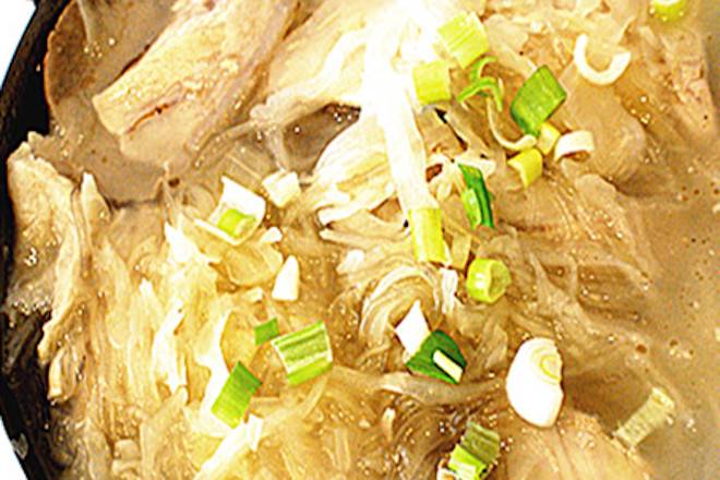 Pork with Sauerkraut (酸菜汆白肉)